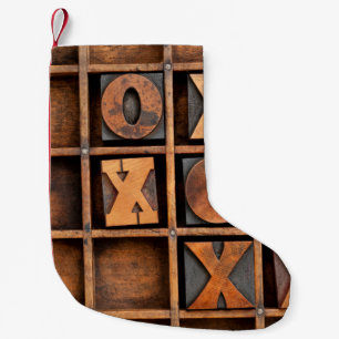 Meia De Natal Pequena tic-tac-toe or noughts and crosses game - vintage