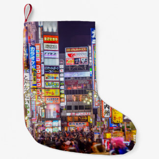 Meia De Natal Pequena TÓQUIO, JAPÃO - 14 DE MARÇO DE 2014: Sinais densos