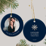 Melhor Mãe Alguma Vez Ornamento De Fotos<br><div class="desc">Capture os momentos queridos compartilhados entre mãe e filha com o Ornamento de Fotos da Melhor Mãe. A frente mostra uma foto emocionante de uma mãe e sua filha, irradiando amor e alegria, enquanto "A Melhor Mãe de Todos" elegantemente declara sua grandeza. No verso, "Memórias Apanhadas Juntas" encapsula lindamente seu...</div>