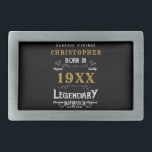 Melhor Pai de Aniversário Personalizado Já Dourado<br><div class="desc">Vintage design a qualquer ano, fivela de cinto "Original Quality Legendary Inspiration" para esse pai especial. Adicione o nome e o ano conforme desejado nos campos de modelo que criam um único item de 40º, 50º, 60º ou qualquer item de celebração de aniversário. Associe isso aos presentes, acessórios e roupas...</div>