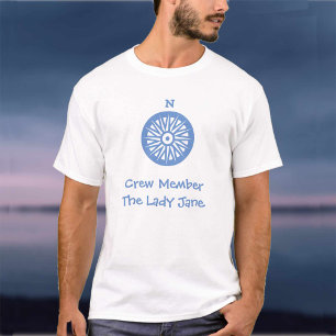 Membro da tripulação. Uma camisa para o marinheiro
