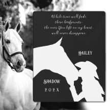 Memória do cavalo cita capas pretas