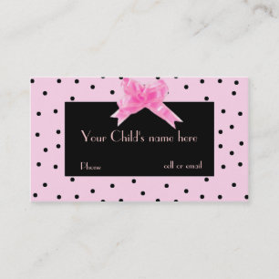 Menina bonito no cartão telefónico cor-de-rosa