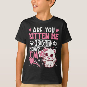 Menina de Camisa de 10 Anos de Idade Gatinha Ha