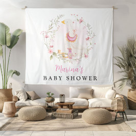 Menina Ganha Uma Tapeçaria De Fundo Muito Grande