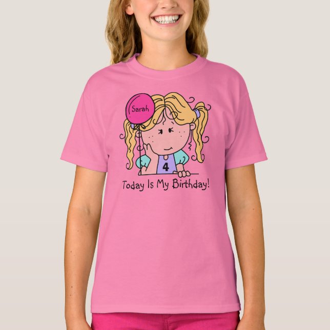 Menina loira personalizada com camiseta de anivers (Frente)