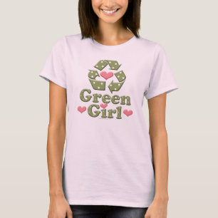 Menina verde que recicl o t-shirt orgânico