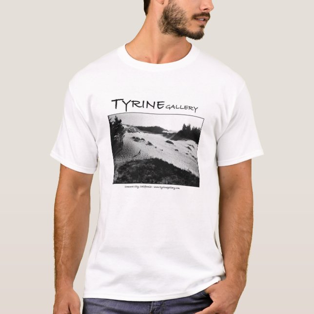 Menino que funciona no t-shirt das dunas (Frente)