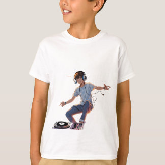 Meninos imaginam novas camisetas calares