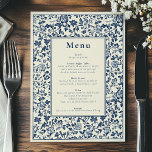 Menu azul e creme de temas botânicos elegantes<br><div class="desc">Elevem sua recepção de casamento com este elegante menu botânico, projetado para complementar uma celebração clássica e eterno. A sofisticada borda floral em quadros azuis profundos o texto central, oferecendo uma apresentação graciosa e refinada para seus convidados. Com um design de fundo inspirado na pintura creme, traz um toque de...</div>