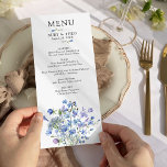 Menu Casamento Floral De Delicado De Pergueiro<br><div class="desc">Menu de casamento de flor selvagem com flores silvestres de cor aquosa. Este doce design floral tem flores silvestres femininas e delicadas numa paleta romântica e macia de lilás, travesseiro, púrpura pálida, lavanda e azul. Perfeito para primavera e casamento de verão. Para coordenar convites, artigos de papelaria, cartazes e decoração...</div>