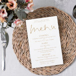 Menu de Casamento Branco Dourado de Script Elegant<br><div class="desc">Menu de Casamento Branco Preto do Script Elegante de Orçamento. Um preço orçamentário de 5, 5" x 8, 5". Um elegante design tipográfico em ouro e branco, com um script de na moda set para o Menu do cabeçalho. Personalize facilmente o resto do texto para seus próprios detalhes, o que...</div>