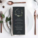Menu Prado de inverno | Casamento Botânico Verde<br><div class="desc">Nosso cardápio de inverno mostra seus cursos iniciais, entretenimentos e sobremesas em letras elegantes, com seus nomes e data de casamento cercados por uma coroa botânica verde-aquática empoeirada. Coordena-se com a nossa coleção de casamentos do Winter Meadow. Use os campos modelo para adicionar as informações do menu e reposicionar os...</div>