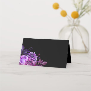 Mesa Cartão de casamento preto. Flores roxas.Floral