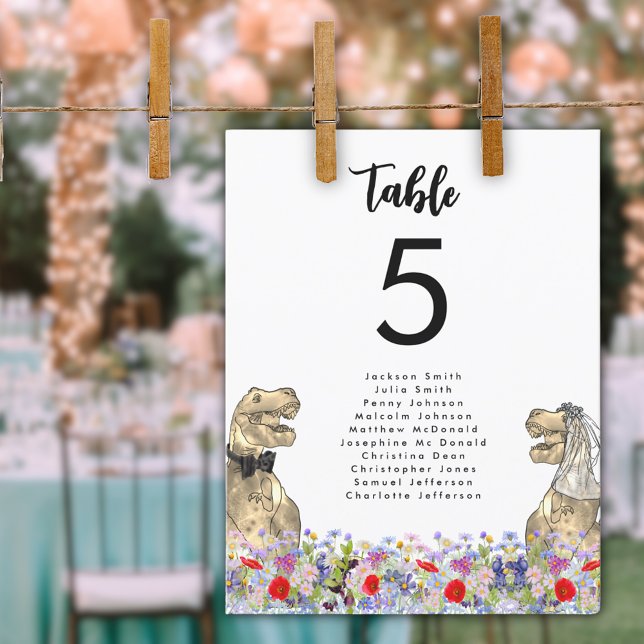 Mesa de Casamento do Tema Dinossauro (Dinosaur themed wedding table seating chart)