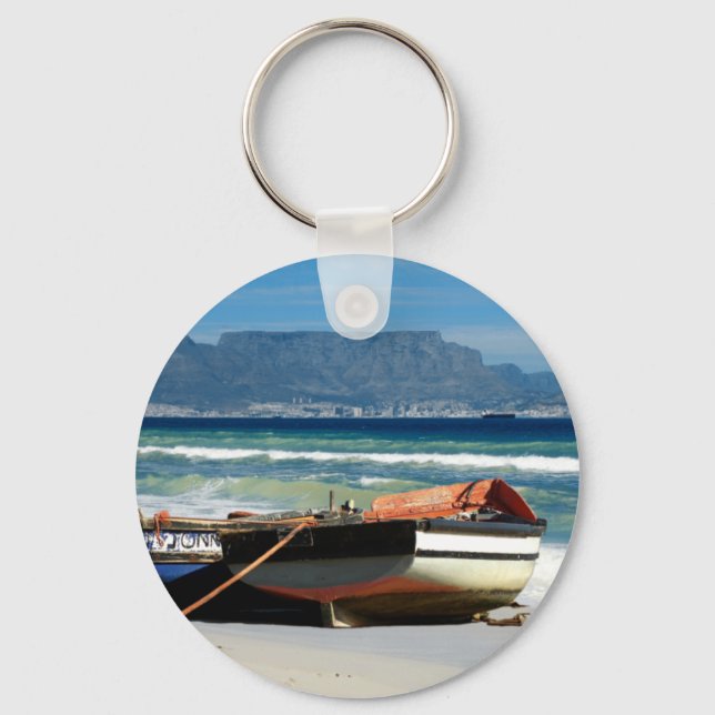 Mesa Montanha e barcos de pesca chaveiros e teclas (Frente)