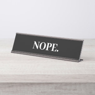 Mesa Não Há Nenhuma Placa De Nome Engraçado Do Office