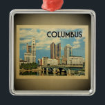 Metal Ornamento das viagens vintage de Columbo Ohio<br><div class="desc">Um ornamento legal de Columbo do estilo do vintage que caracteriza uma opinião impressionante da skyline da cidade.</div>