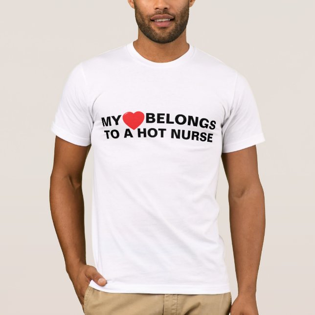 Meu coração pertence a uma camiseta quente da (Frente)