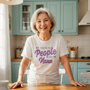 "Meus Pessoas Favoritas Me Chamam" Camiseta Femini