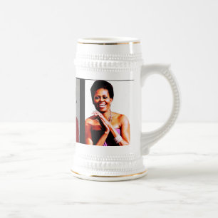 MICHELLE OBAMA, PRIMEIRA SENHORA CANECA DE CERVEJA