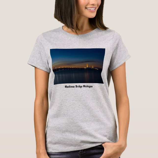 Mighty Mac Na Noite Pano T-Shirt (Frente)