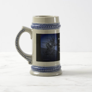 Mil anos de caneca de cerveja escura do Dia das