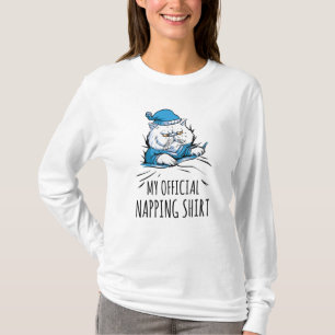 Minha camisa de dormir com o cão dormindo