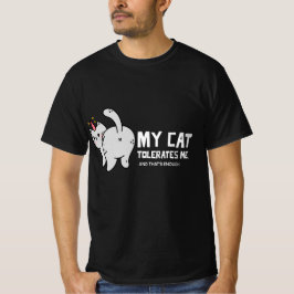Minha Gata Me Tolera E Isso É Suficiente camiseta