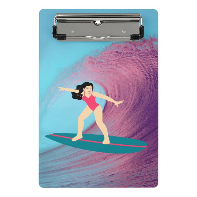 Mini Prancheta Garota surfando no pôr do sol. (Frente)