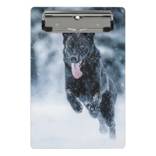 Mini Prancheta German shepherd preto no Cobrir da escova de neve