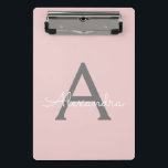 Mini Prancheta Nome do Monograma da Rapariga da Cinza Rosa Escamo<br><div class="desc">Placa de Transferência de Planejamento do Nome de Cinza e Cor-de-Rosa Esmagada. Isto faz o doce e perfeito aniversário de 16 anos,  casamento,  chá de panela,  aniversário,  chá de fraldas ou festa de solteira presente para alguém que ama luxo de luxo e estilos quíticos.</div>