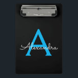 Mini Prancheta Nome do Monograma Girly de Script Preto Azul<br><div class="desc">Área de Transferência de Planejamento de Nomes Preto e Azul. Isto faz o doce e perfeito aniversário de 16 anos,  casamento,  chá de panela,  aniversário,  chá de fraldas ou festa de solteira presente para alguém que ama luxo de luxo e estilos quíticos.</div>