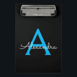 Mini Prancheta Nome Monograma Garota Roteiro Preto Azul<br><div class="desc">Prancheta de Planejamento de Nome Preto e Azul. Isso torna o presente perfeito para aniversário de 16 anos,  casamento,  chá de noiva,  aniversário de casamento,  chá de bebê ou festa de despedida de solteira para alguém que ama glamour luxuoso e estilos chiques.</div>