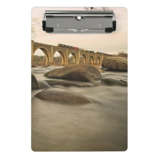 Mini Prancheta Trem sobre James River