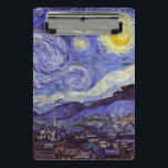 Mini Prancheta Vincent Van Gogh Starry Night Vintage Fine Art<br><div class="desc">Vincent van Gogh Starry Night Fine Art Painting Starry Night Starry Night é uma pintura do artista poste-impressionista holandês Vincent van Gogh. O céu azul à noite está cheio de nuvens, estrelas e uma lua crescente brilhante. A Noite Estrelada é a única noturna na série de visões da janela do...</div>