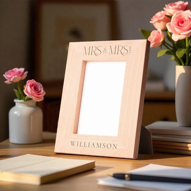 Mínima Sra. e Sra. Newlyweds... - Dama de Casament (Minimal Mrs & Mrs Newlyweds Wedding Gift Keepsake Etched Frames)