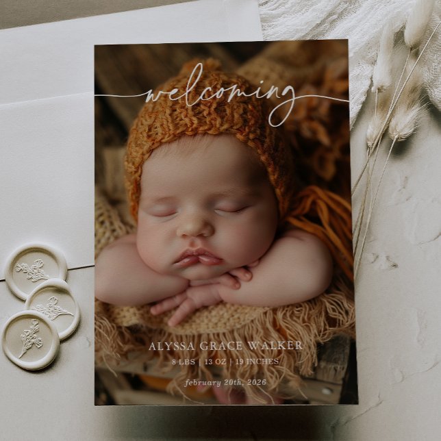 Minimalist Formal Welcoming Baby Announcement card (Criador carregado)