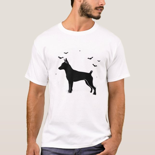 MinPin Dog � Silhueta da Lua de Halloween Camiseta (Frente)