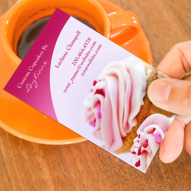 Modelo de cartão de visita de cupcakes de padaria (Criador carregado)