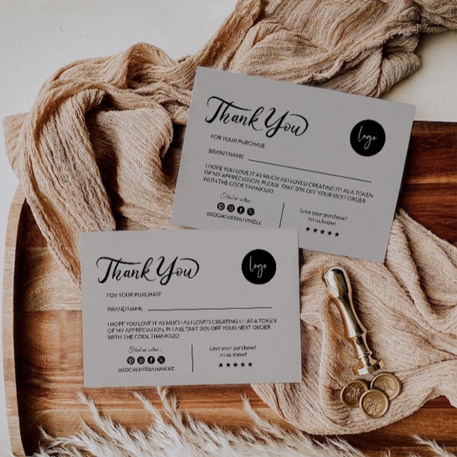 Modelo de Cartões de agradecimentos moderno (Criador carregado)