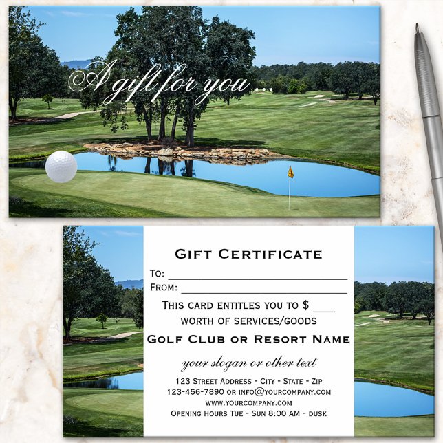 Modelo de Certificado de Presente de Golfe (Gift certificate with a golf theme featuring an image of a golf course with a ball)