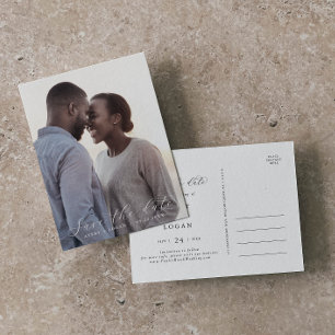 Modelo de Foto Escuro de Script Elegante Salvar a 