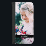 Modelo de Fotografia e Nome da Carteira de capa de<br><div class="desc">Leve os seus entes queridos para onde quer que você vá com esta foto de solteiro personalizada e o nome na carteira de capa de telefone modelo preta.</div>