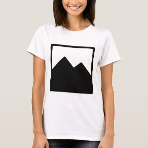 Modelo do t-shirt das mulheres