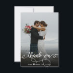 Modern Hand - Letra Cartões de agradecimentos Foto<br><div class="desc">A Mão Moderna Inscreve O Cartões de agradecimentos Fotográfico De Casamento. Obrigado de casamento do Na moda moderno seu modelo de cartão postal com uma foto vertical do cheio na frente com o texto "Obrigado" em uma fonte de script de tipografia escrita escrita à mão robusta, em branco na fotografia....</div>