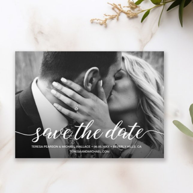 Moderno Salvar A Foto Do Noivado De Data (Elegant white overlay Save the date script custom photo card.)