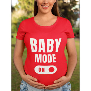 Modo Bebê - Anúncio de Gravidez - Camiseta Vermelh