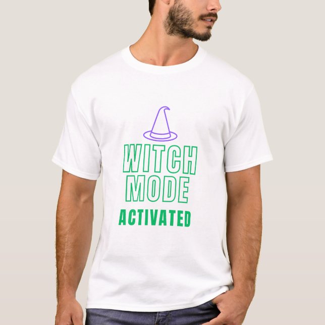 MODO BRUXA ATIVADO – Camisa de Halloween Neon Mági (Frente)