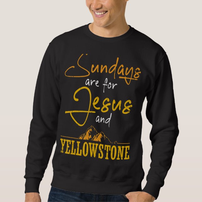Moletom A Vida Selvagem Aos Domingos É Jesus E Yellowstone (Frente)